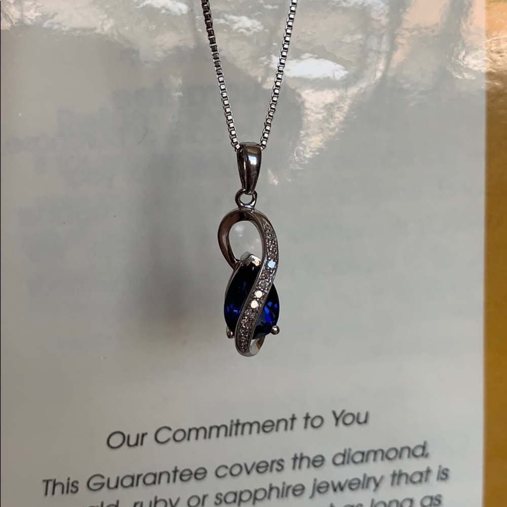 KAY JEWELERS Diamond and sapphire necklace